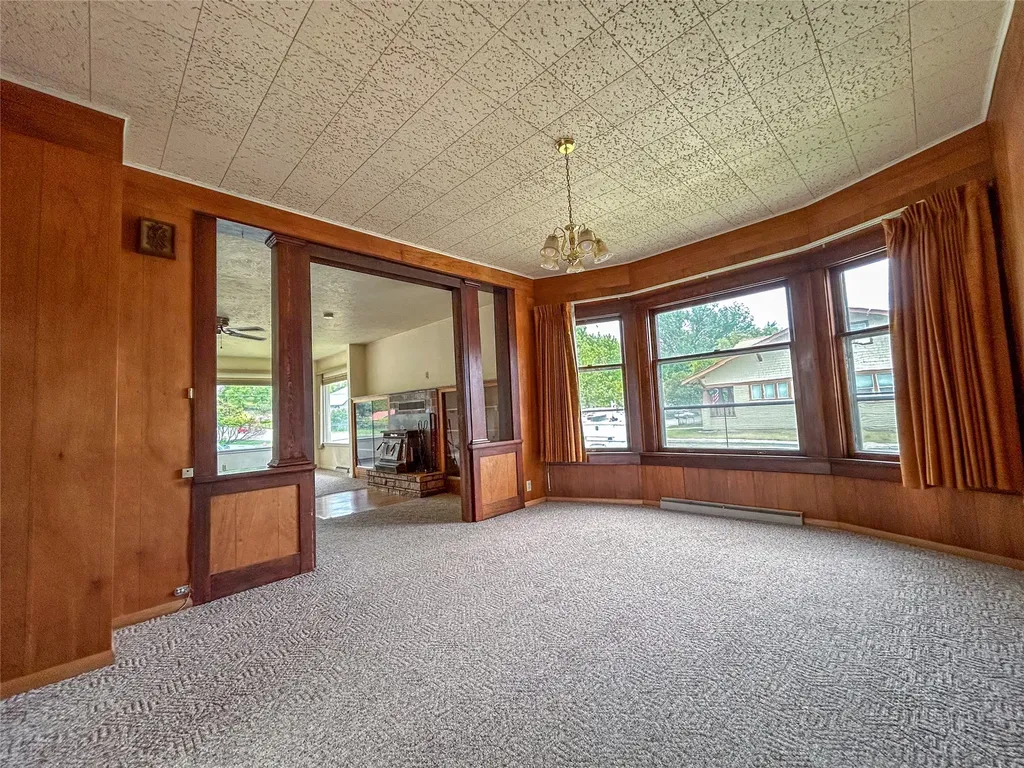 412 1st Avenue E Eureka MT 59917