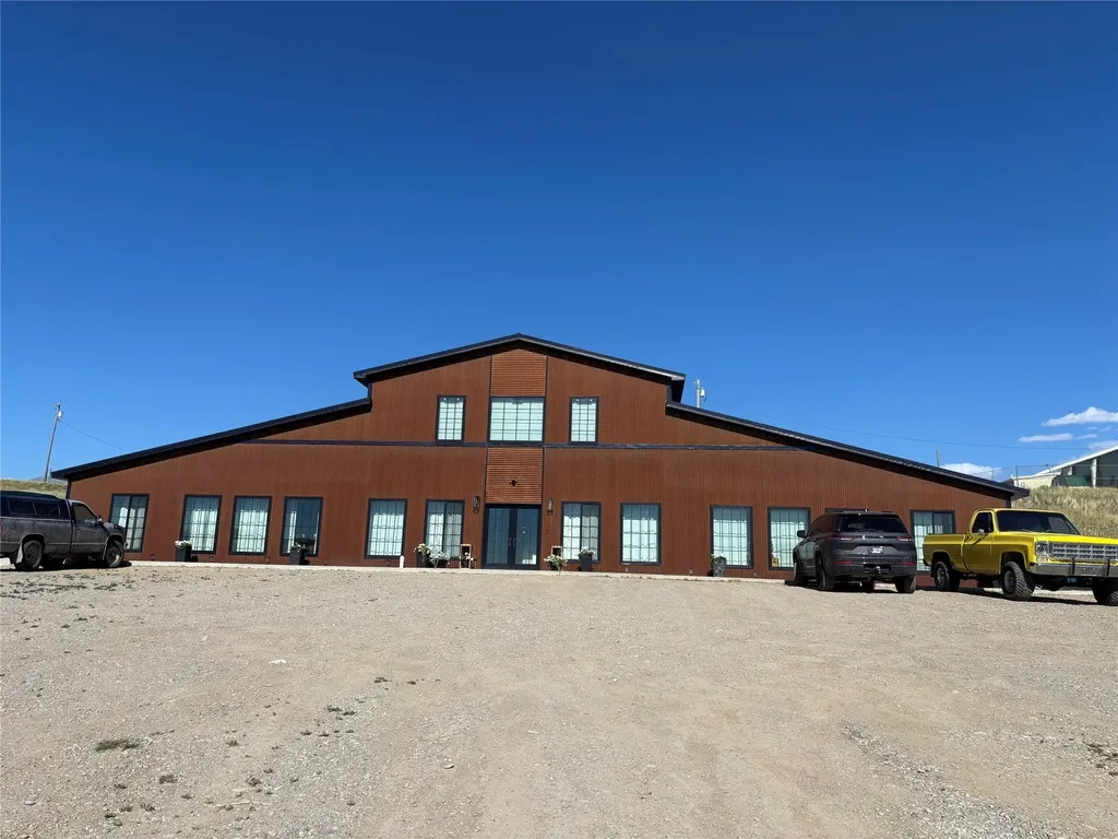 411 10th Avenue NE Choteau MT 59422