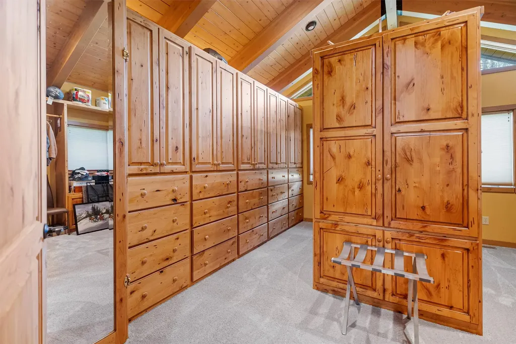 24 Russell Drive Hamilton MT 59840