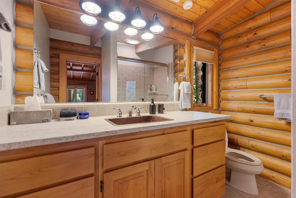 24 Russell Drive Hamilton MT 59840