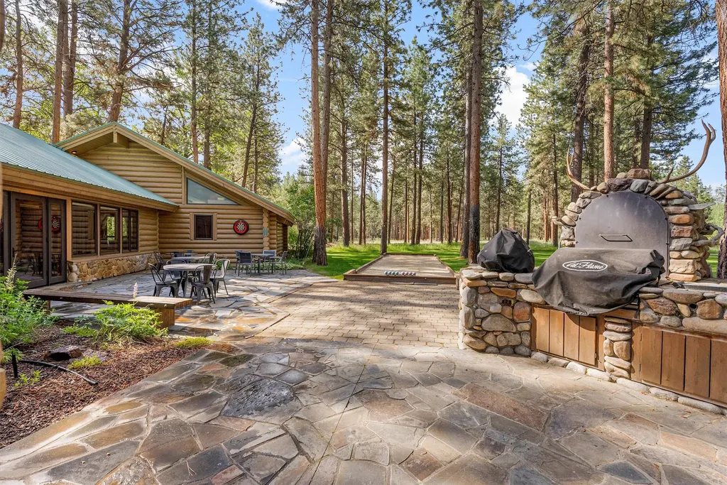 24 Russell Drive Hamilton MT 59840