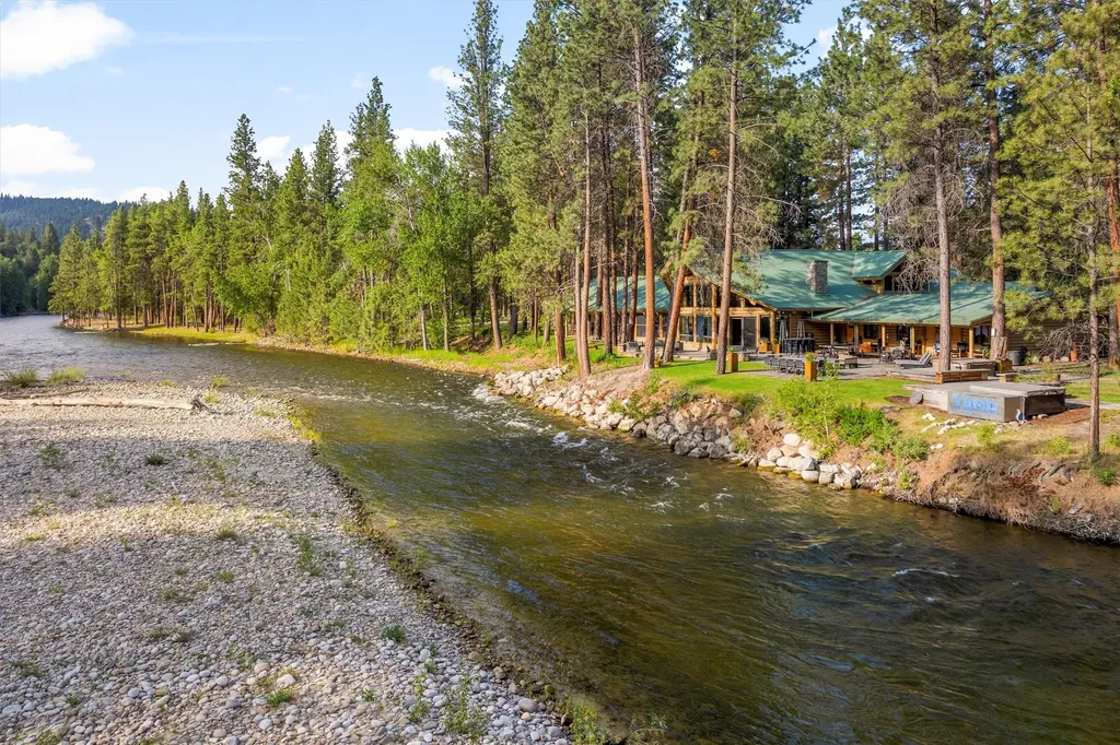 24 Russell Drive Hamilton MT 59840