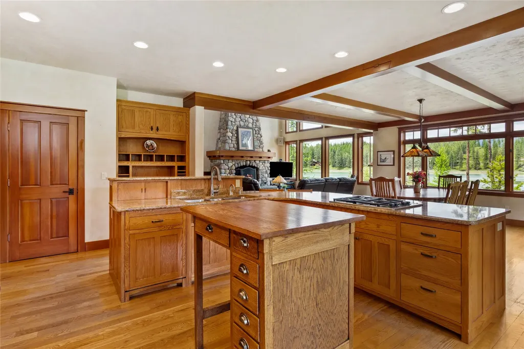 1029 Lake Of The Woods Lane Bigfork MT 59911