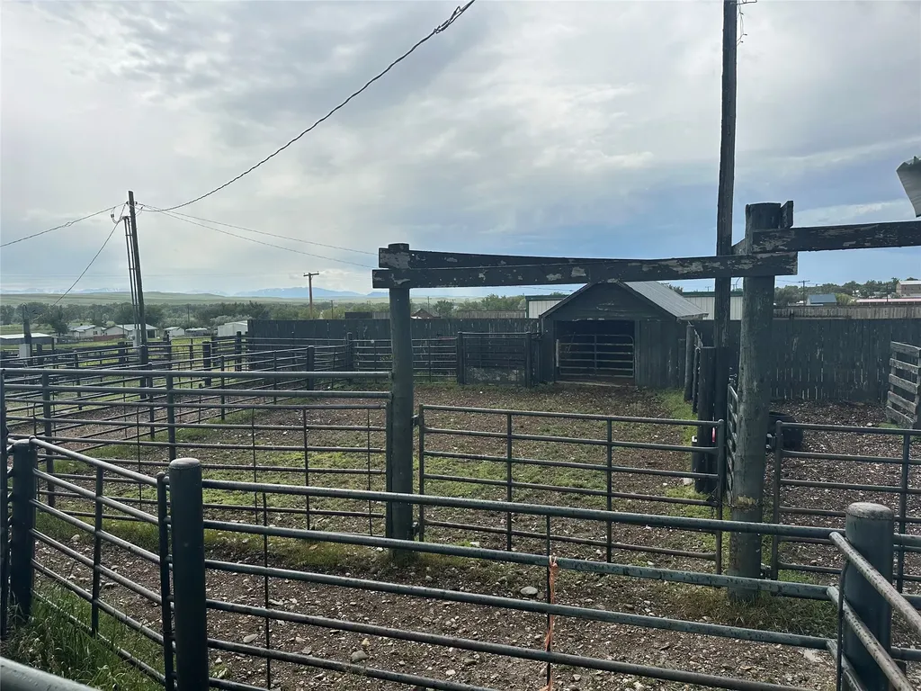 508 Hawkeye Road Harlowton MT 59036