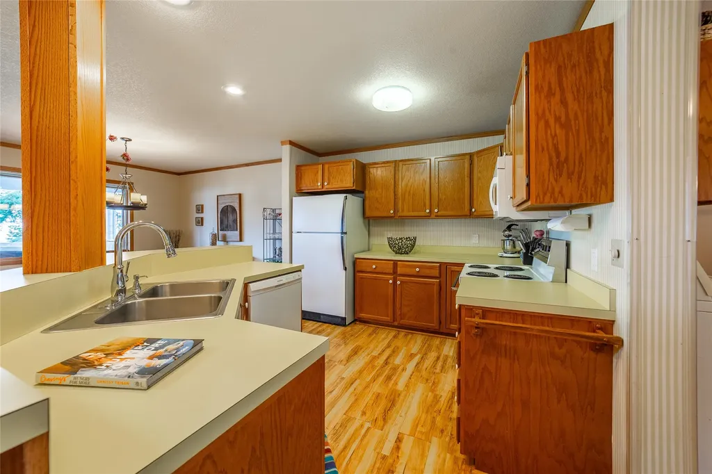 415 Caroline Point Road Lakeside MT 59922