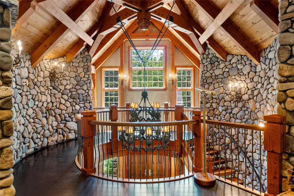 594 Bunkhouse Road Darby MT 59829
