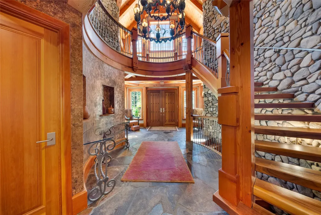 594 Bunkhouse Road Darby MT 59829