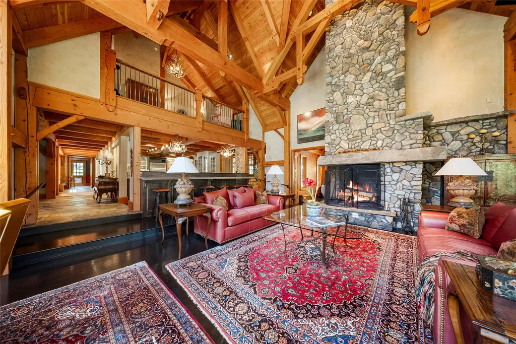 594 Bunkhouse Road Darby MT 59829
