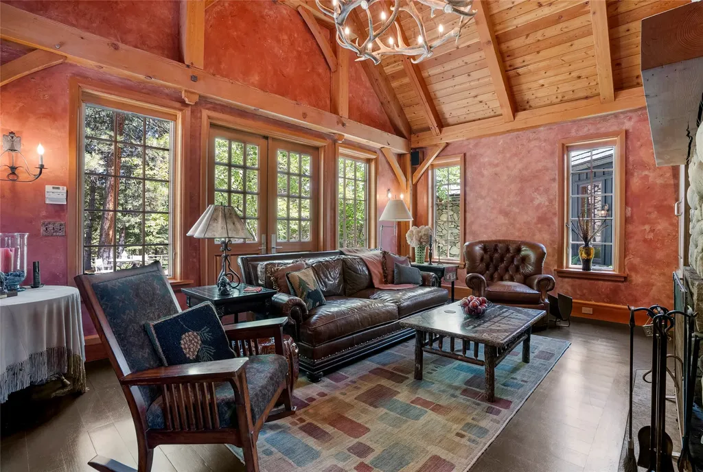 594 Bunkhouse Road Darby MT 59829