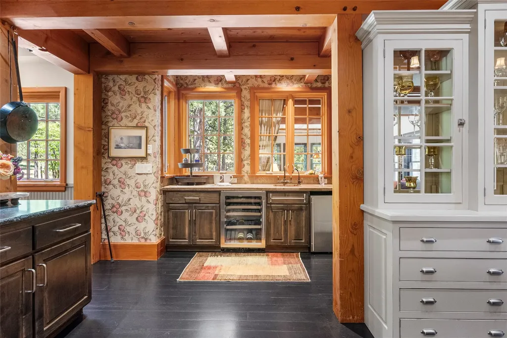 594 Bunkhouse Road Darby MT 59829
