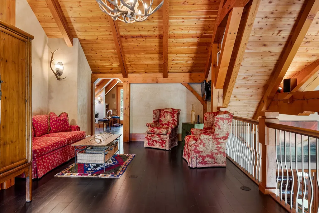 594 Bunkhouse Road Darby MT 59829