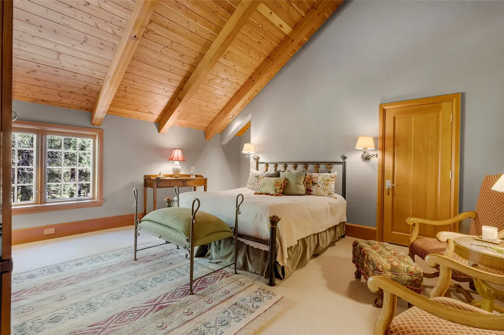594 Bunkhouse Road Darby MT 59829