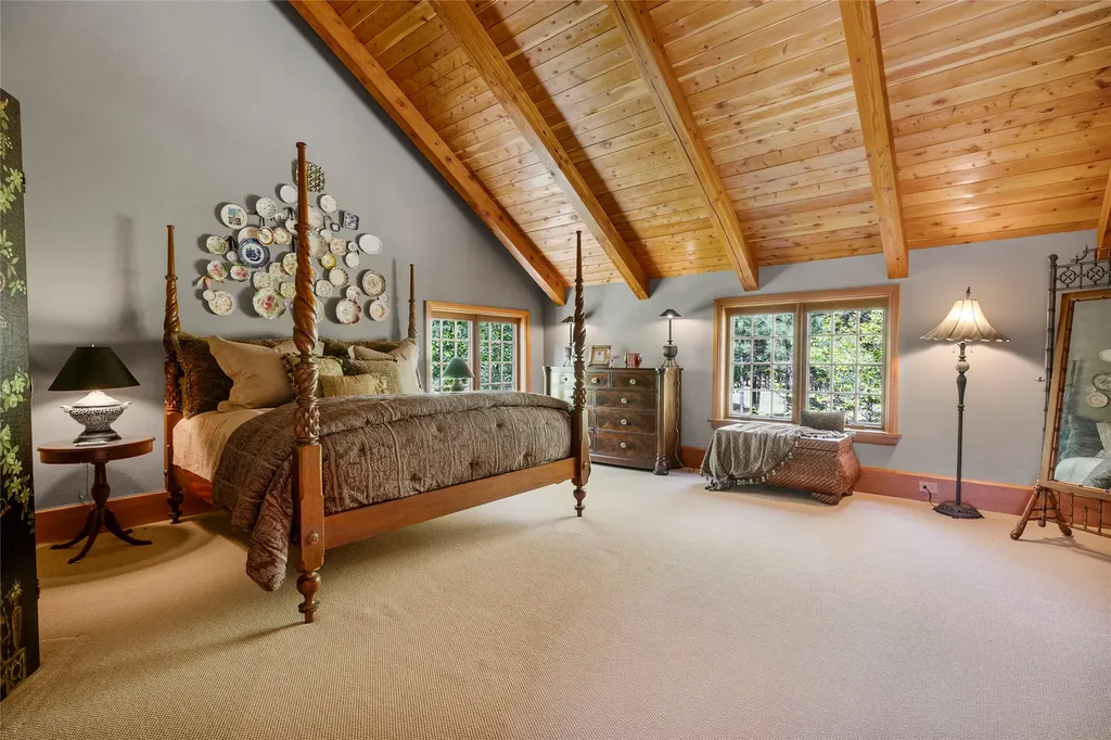 594 Bunkhouse Road Darby MT 59829