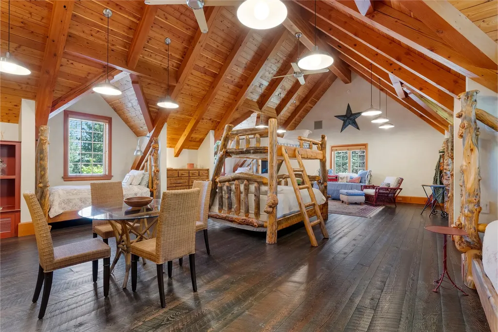 594 Bunkhouse Road Darby MT 59829