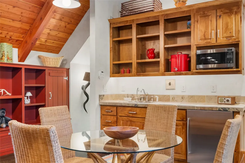 594 Bunkhouse Road Darby MT 59829