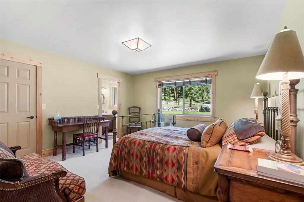 594 Bunkhouse Road Darby MT 59829