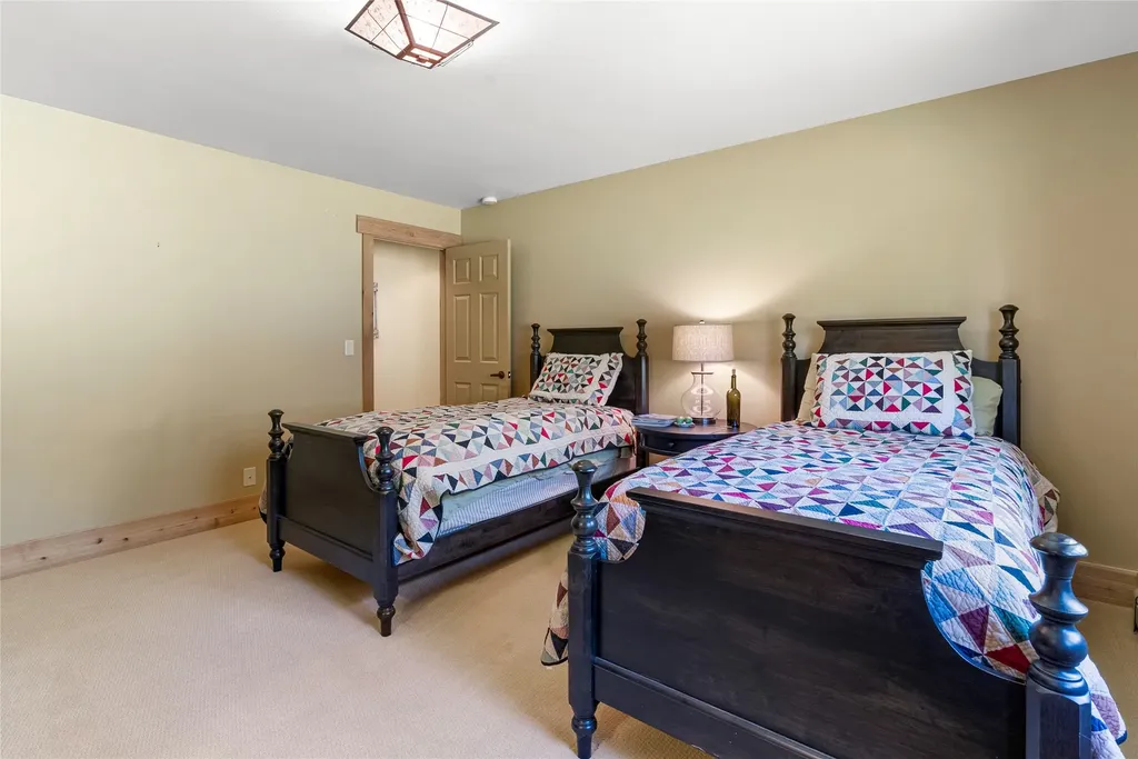 594 Bunkhouse Road Darby MT 59829