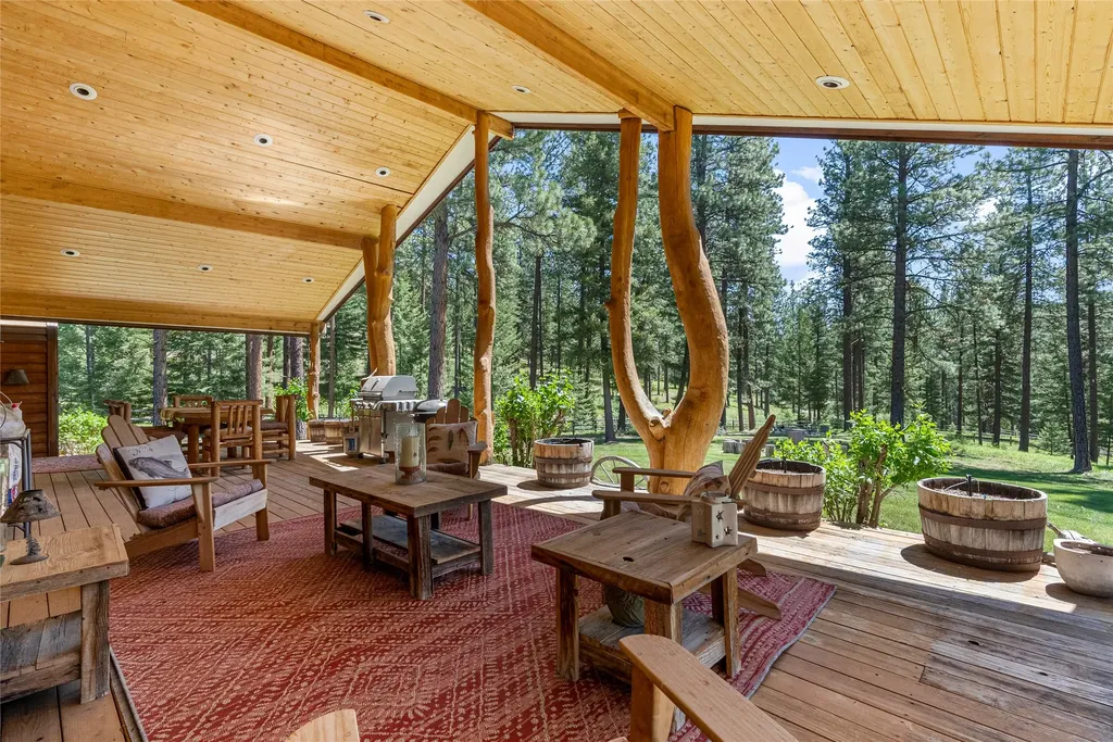 594 Bunkhouse Road Darby MT 59829
