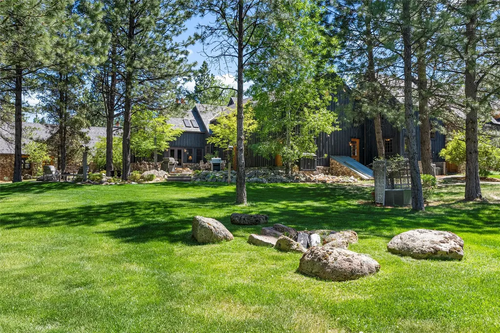 594 Bunkhouse Road Darby MT 59829