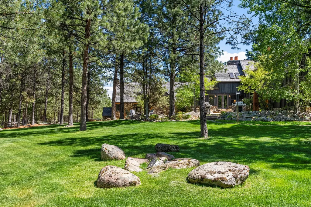 594 Bunkhouse Road Darby MT 59829