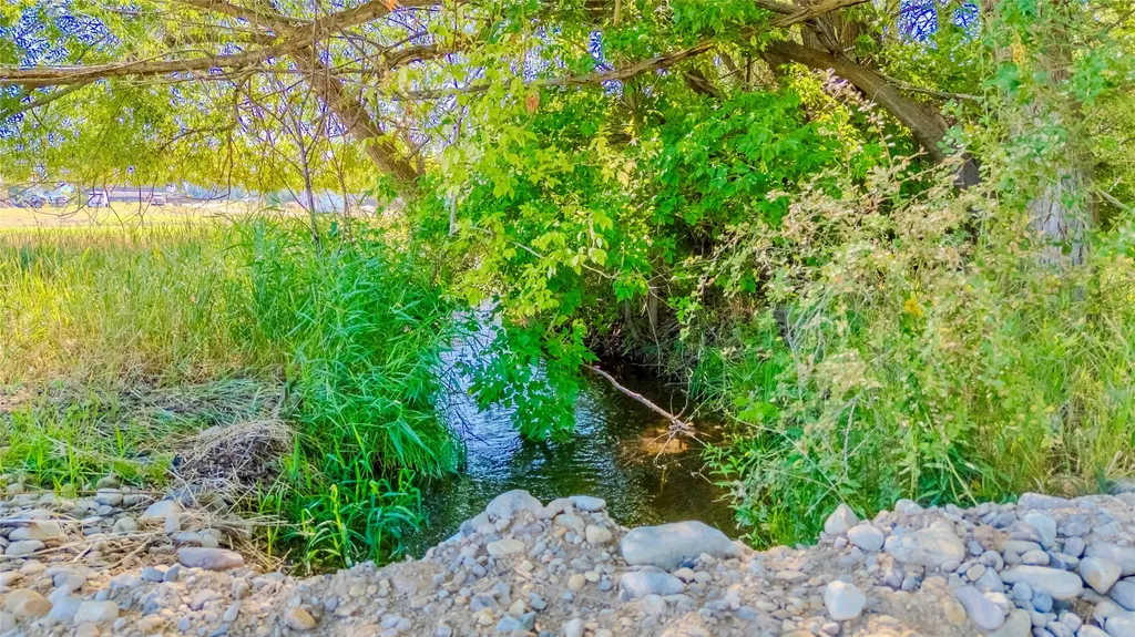 Nhn Mystic River Road Stevensville MT 59870
