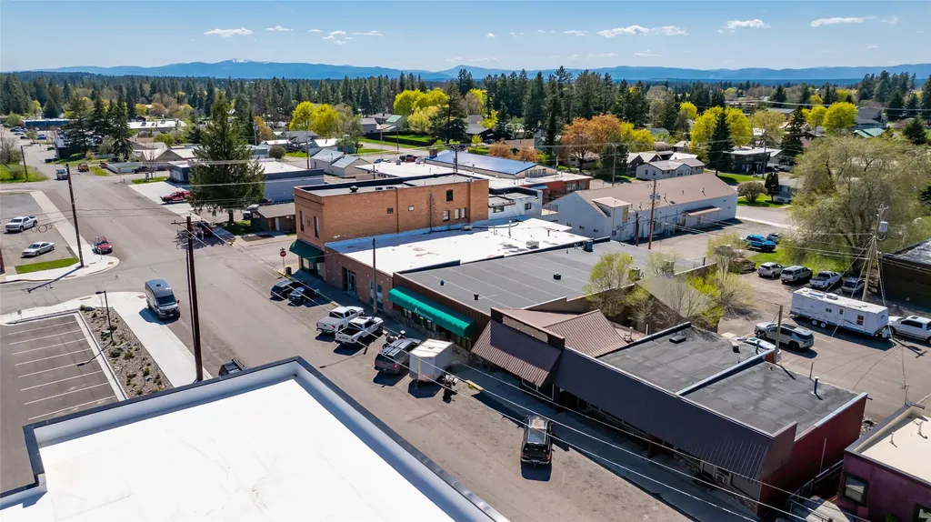 520 1st Avenue W Columbia Falls MT 59912