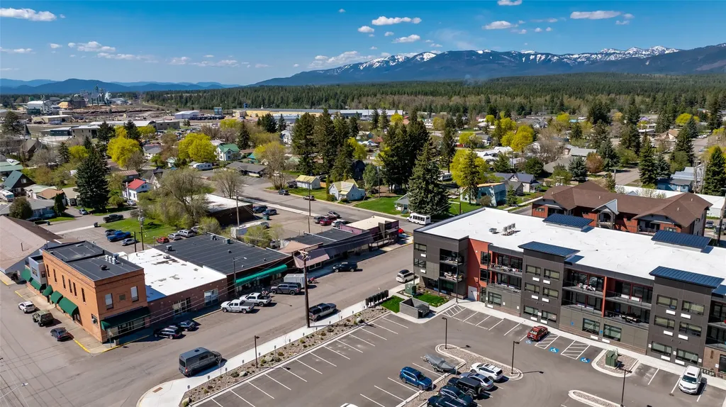 520 1st Avenue W Columbia Falls MT 59912