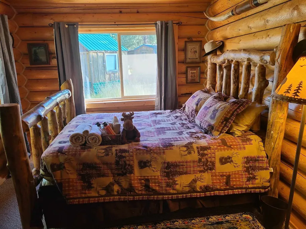 127 Lonely Moose Lane Alberton MT 59820