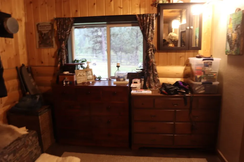 127 Lonely Moose Lane Alberton MT 59820