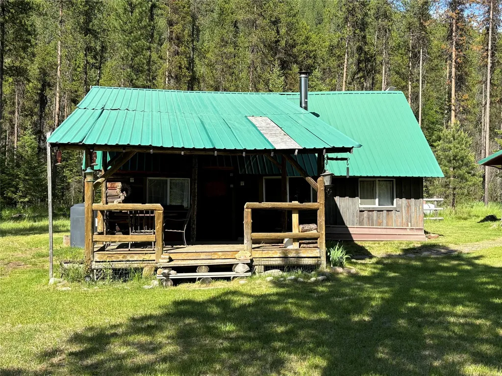 127 Lonely Moose Lane Alberton MT 59820
