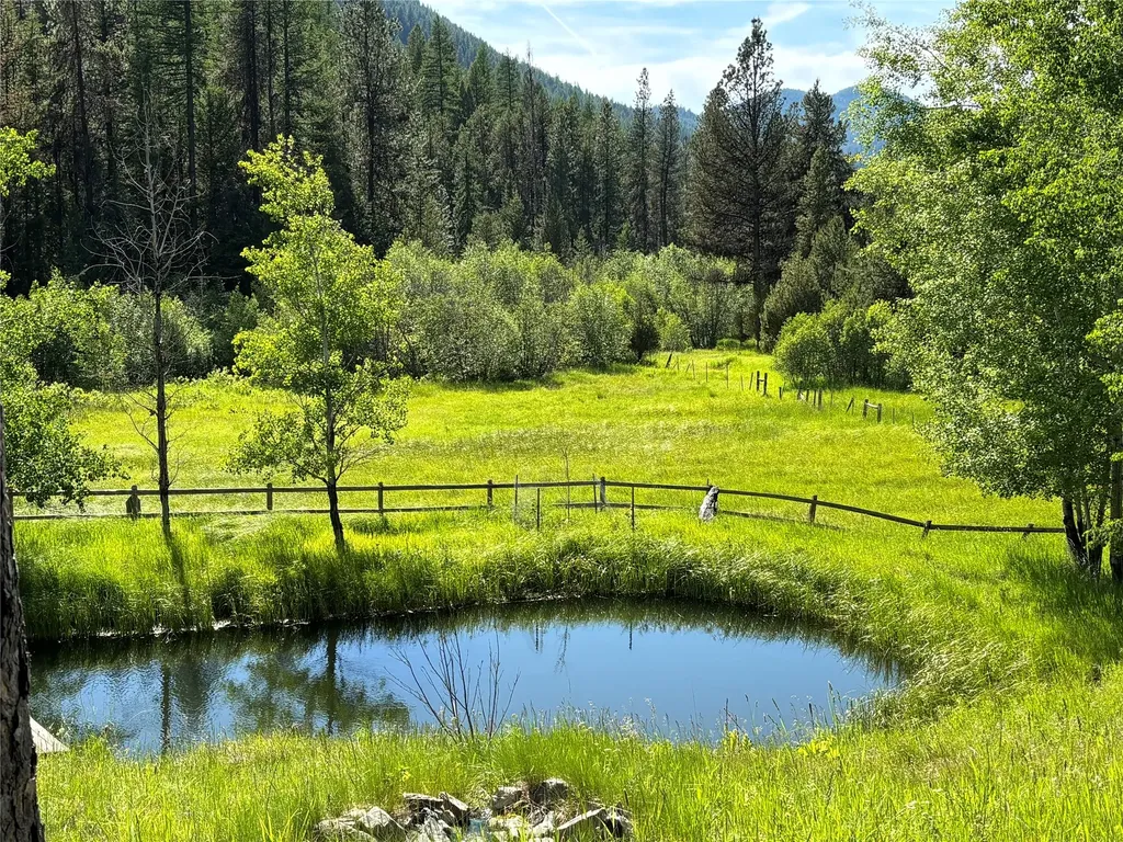 127 Lonely Moose Lane Alberton MT 59820