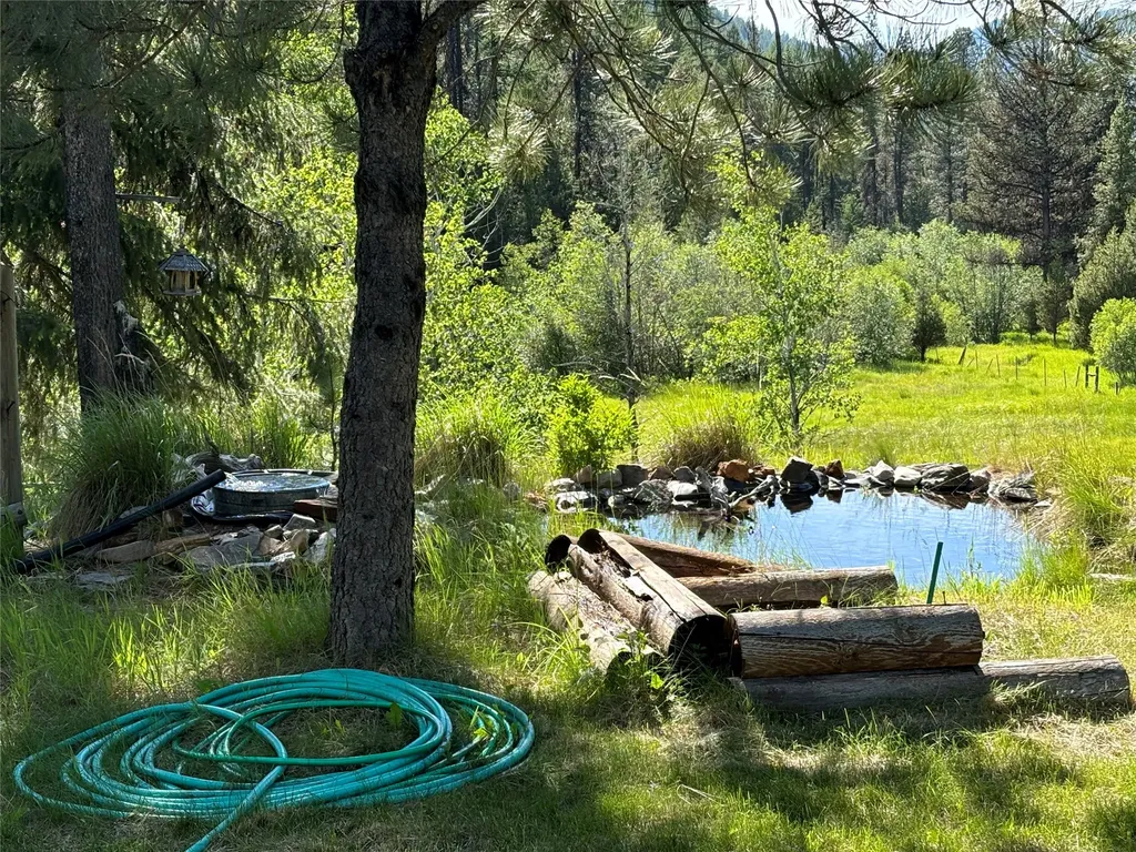 127 Lonely Moose Lane Alberton MT 59820