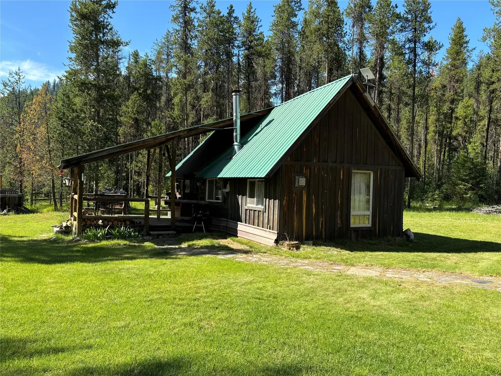 127 Lonely Moose Lane Alberton MT 59820