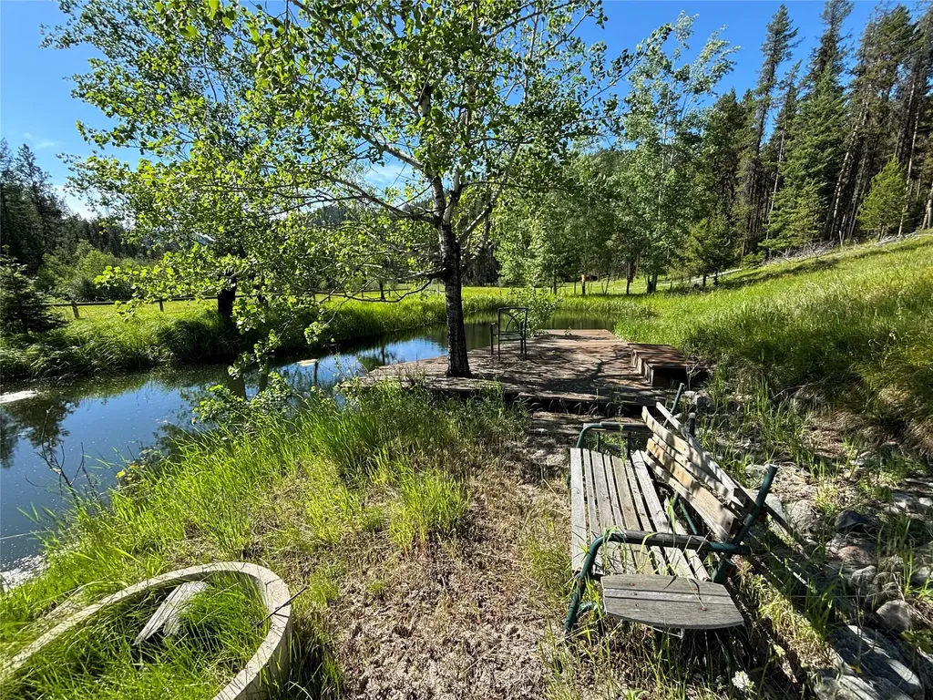 127 Lonely Moose Lane Alberton MT 59820