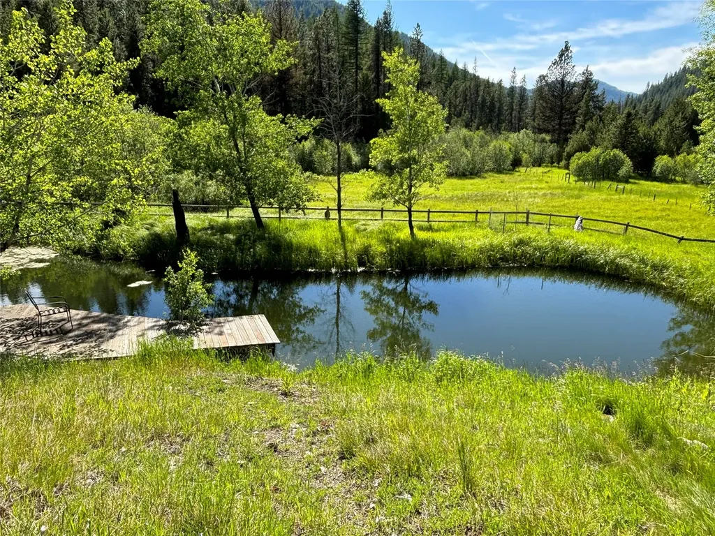 127 Lonely Moose Lane Alberton MT 59820