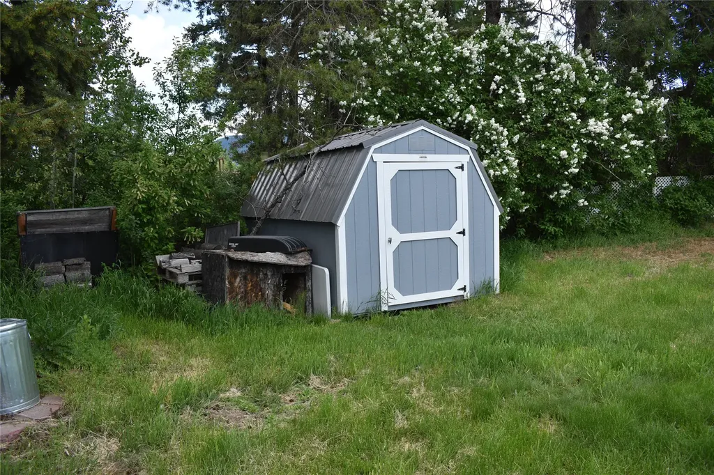 83 Indian Head Road Libby MT 59923