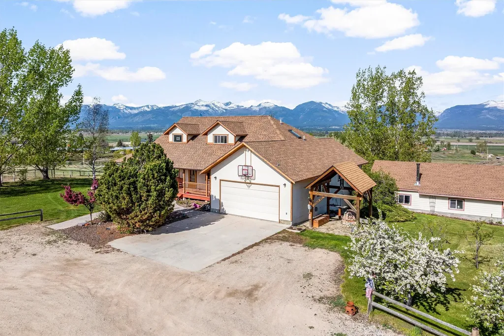 1892 Sutherland Lane Corvallis MT 59828