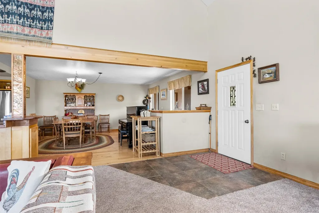 1892 Sutherland Lane Corvallis MT 59828