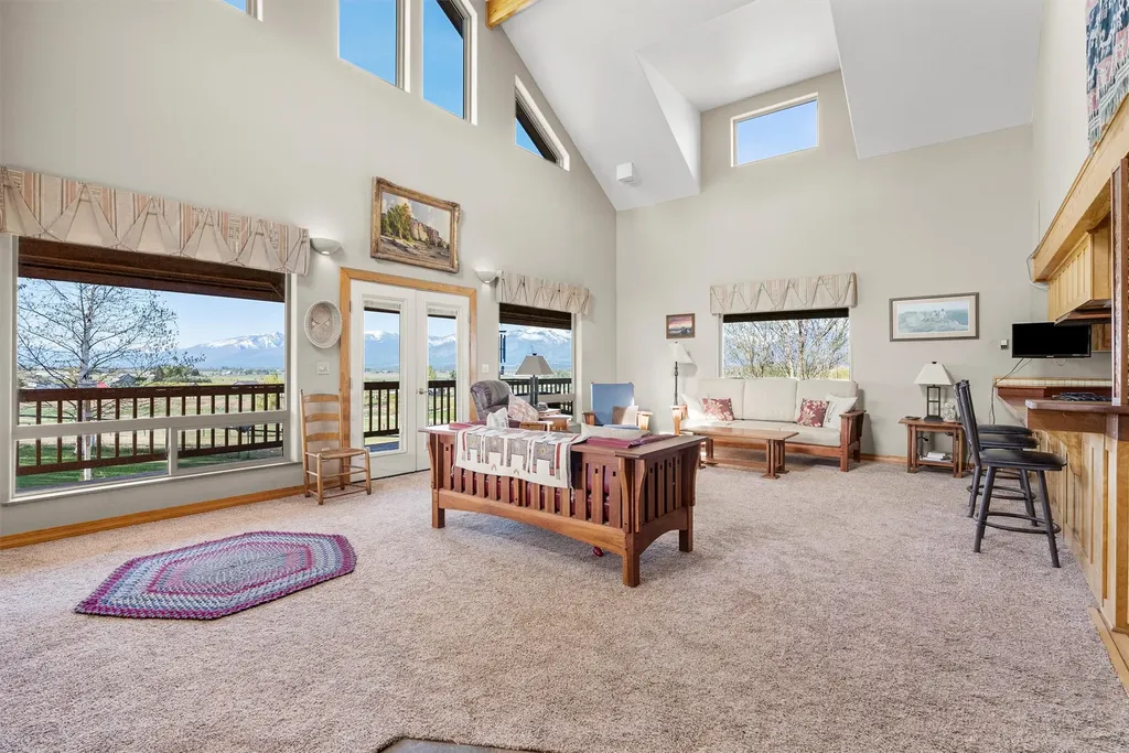1892 Sutherland Lane Corvallis MT 59828