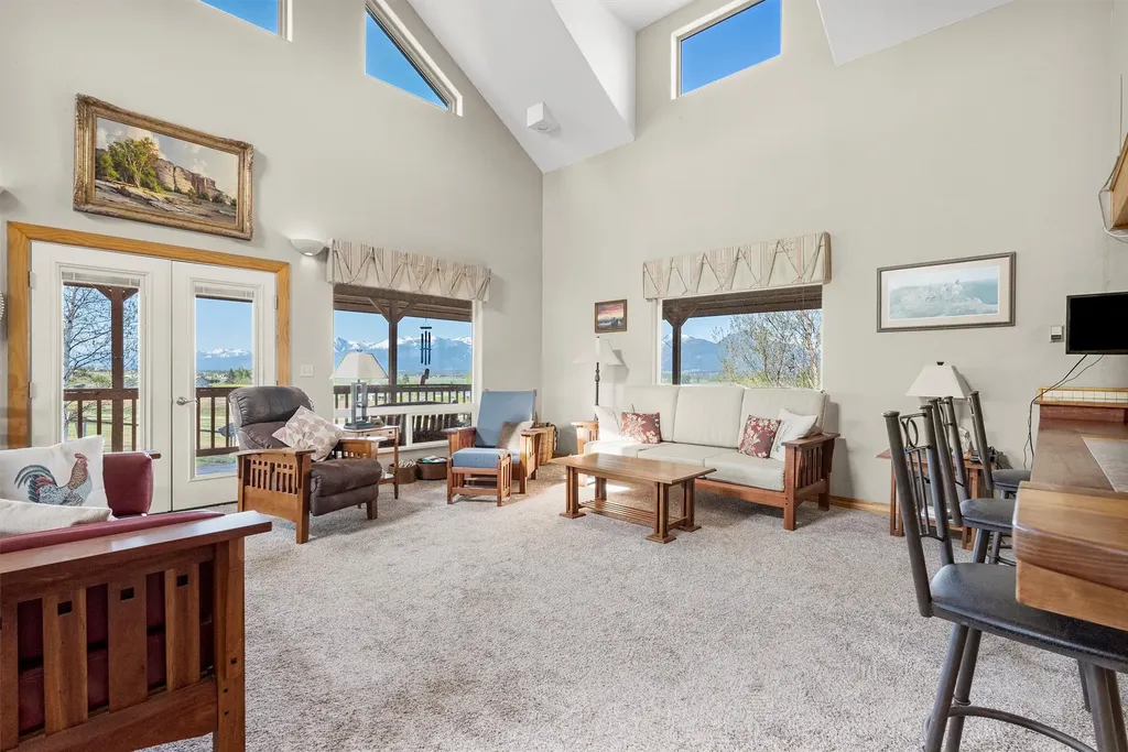 1892 Sutherland Lane Corvallis MT 59828