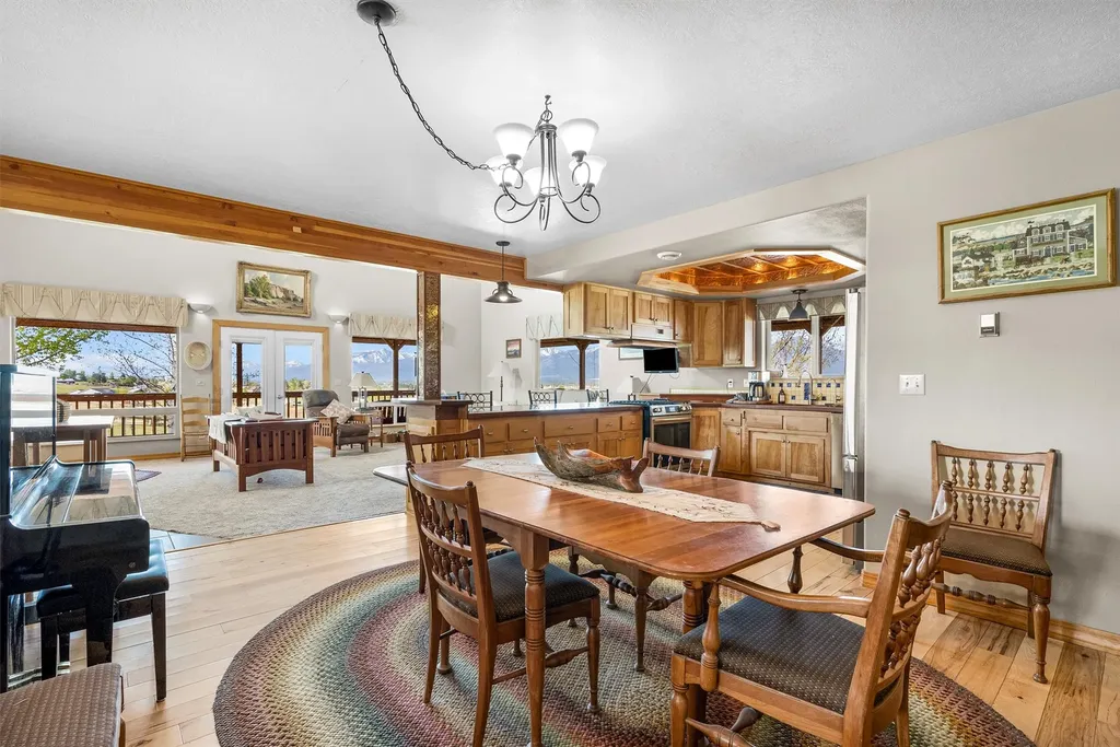 1892 Sutherland Lane Corvallis MT 59828