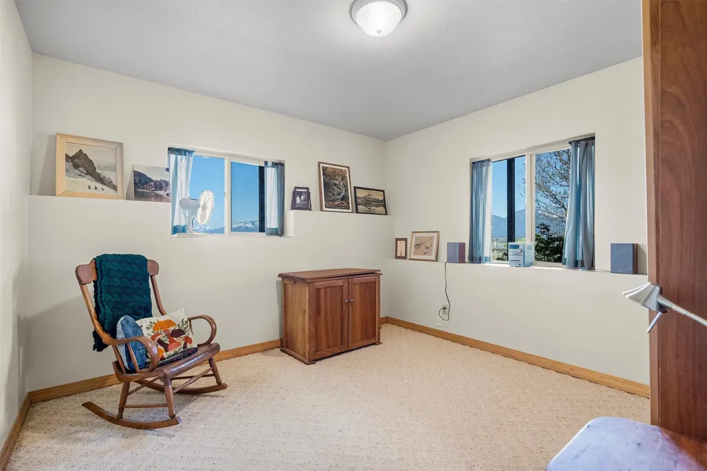 1892 Sutherland Lane Corvallis MT 59828