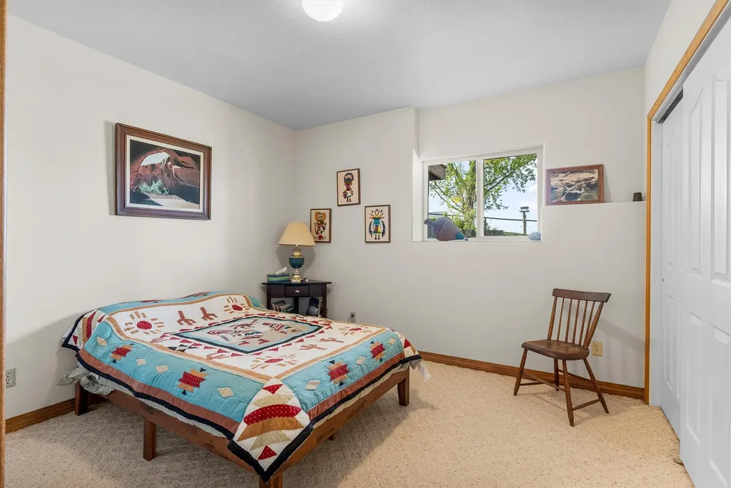 1892 Sutherland Lane Corvallis MT 59828
