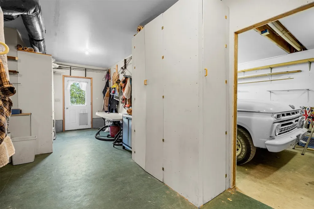 1892 Sutherland Lane Corvallis MT 59828