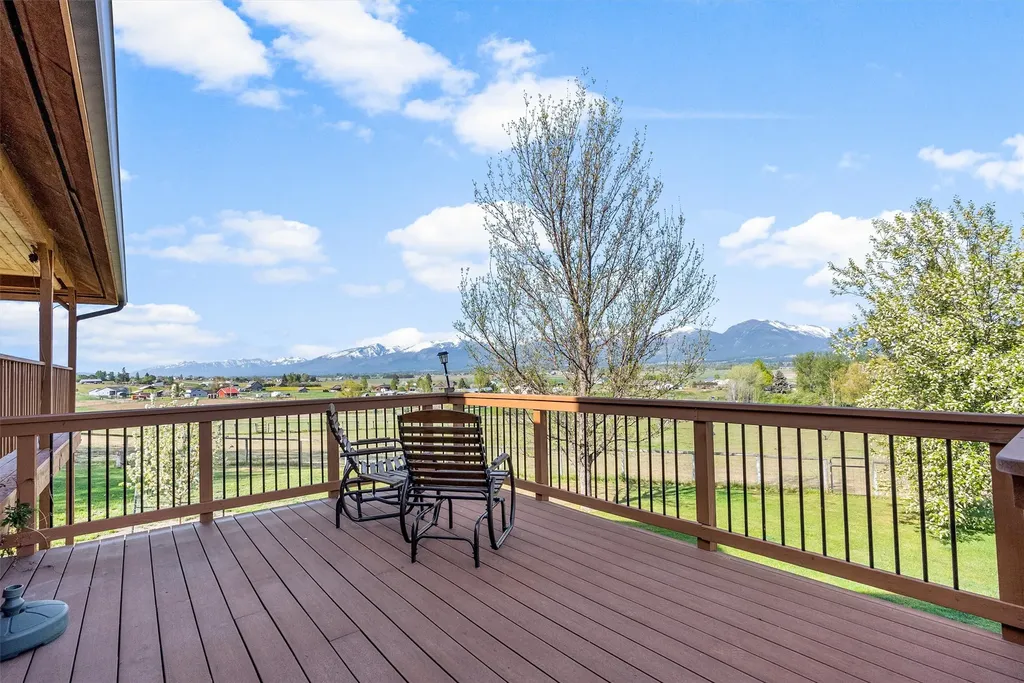 1892 Sutherland Lane Corvallis MT 59828