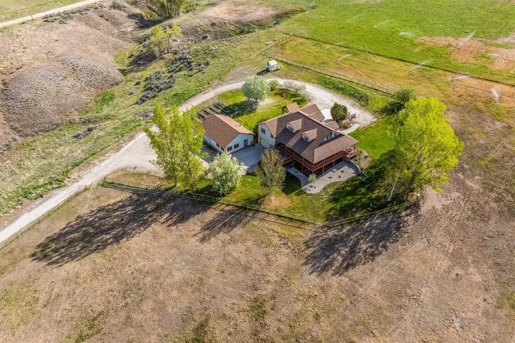 1892 Sutherland Lane Corvallis MT 59828