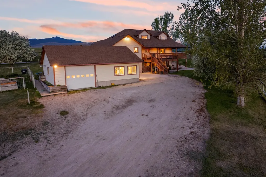 1892 Sutherland Lane Corvallis MT 59828