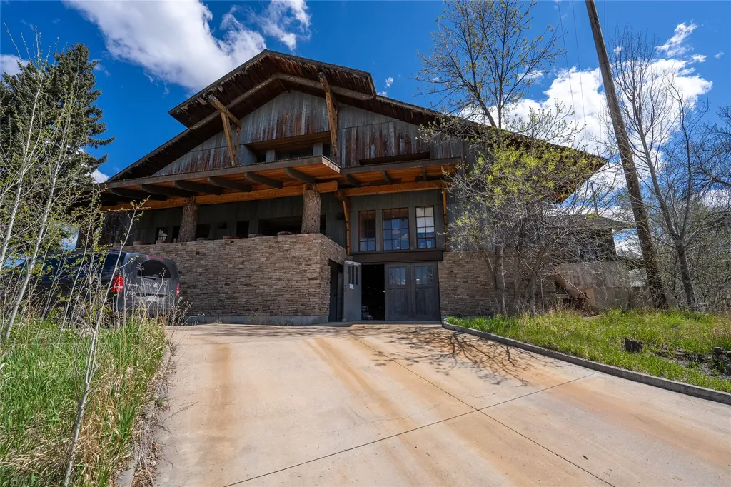 3 Anaconda Hills Drive Black Eagle MT 59414