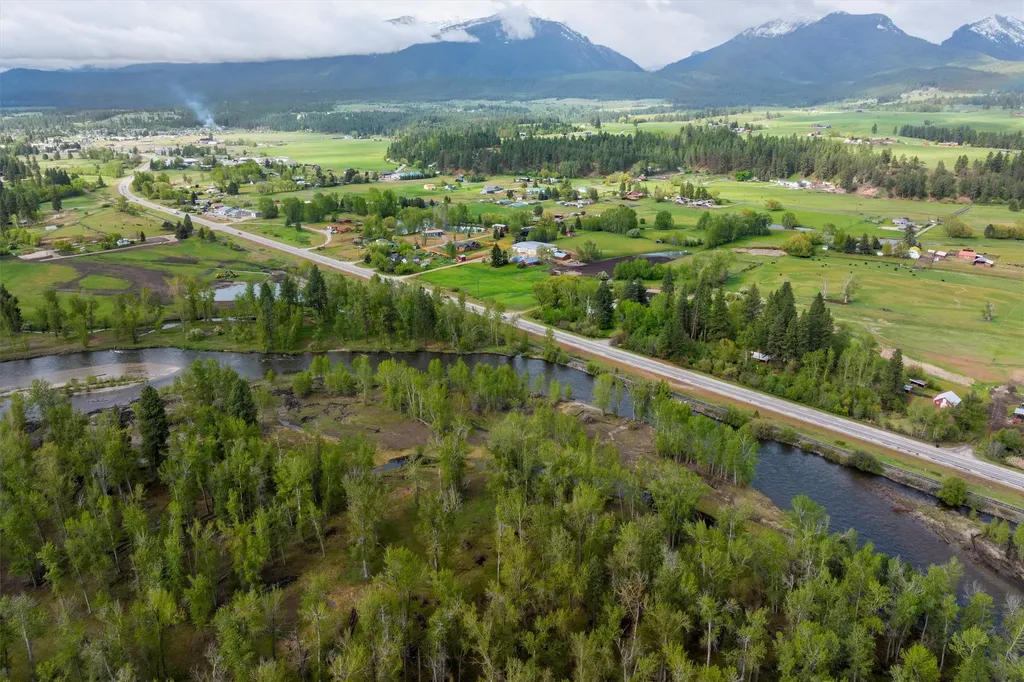 3063 Us Highway 93 Darby MT 59829