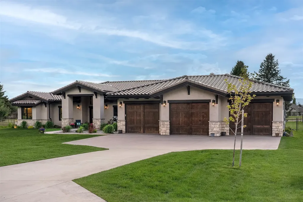 344 Chapman Lane Bigfork MT 59911